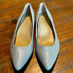 Vionic Lena Pointed Toe Flat EUC 7.5